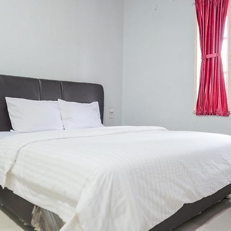 Djaboerigin Mongonsidi Guest House Redpartner Медан Екстер'єр фото