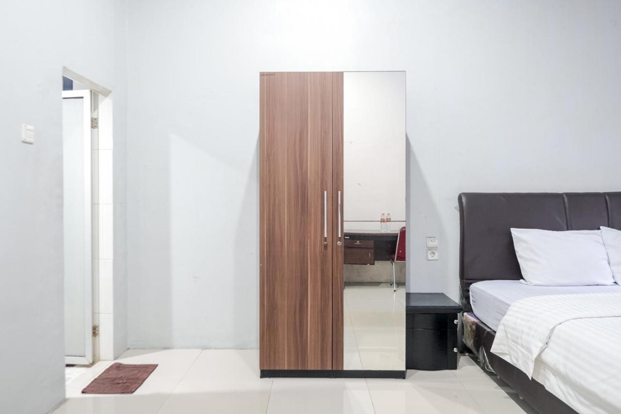 Djaboerigin Mongonsidi Guest House Redpartner Медан Екстер'єр фото