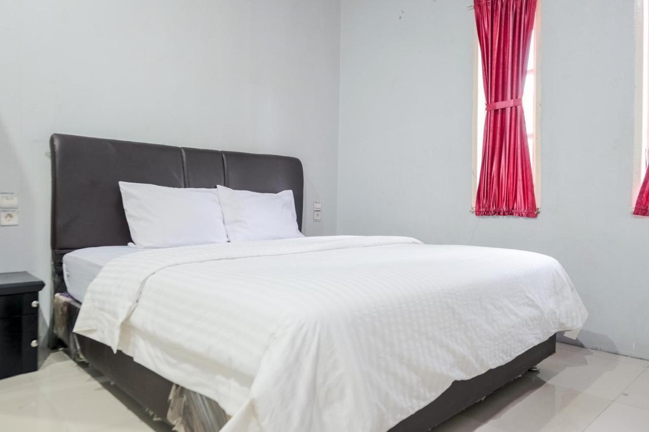 Djaboerigin Mongonsidi Guest House Redpartner Медан Екстер'єр фото